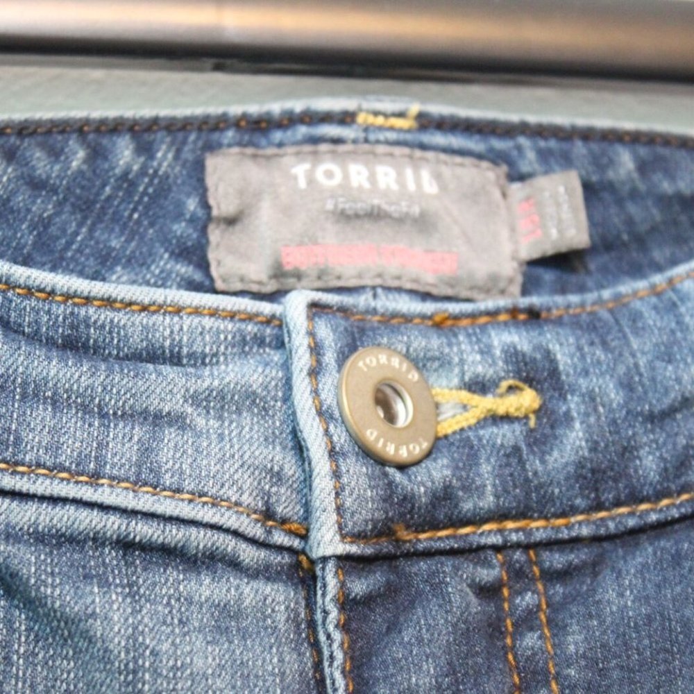 Torrid Boyfriend Straight Jean Vintage Stretch Medium Wash Plus Size 18 H13551 - Picture 6 of 10